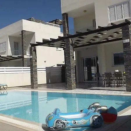 Anemoni Luxury 12 * Protaras